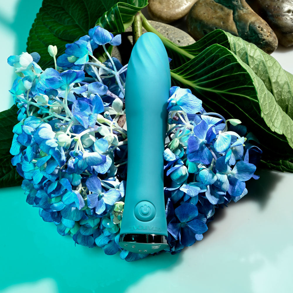 Buy Evolved ULTRA WAVE - Blue 13 cm USB Rechargeable Mini Vibrator at NZ’s Mega Adult Toys Store. Discover premium sex toys with discreet shipping at the best price in NZ